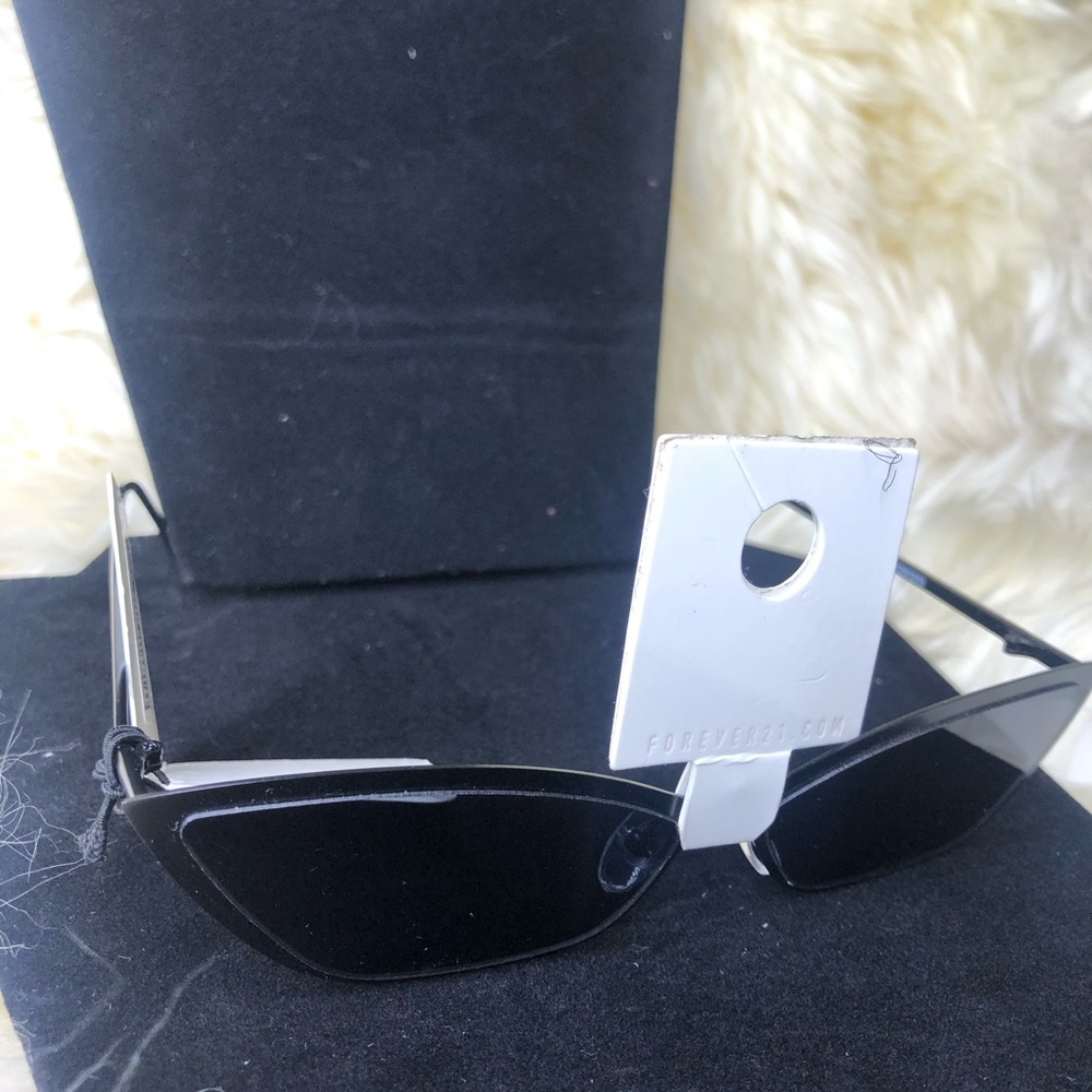 Black glasses